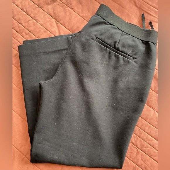 Amanda & Chelsea - Picture 3 of 3